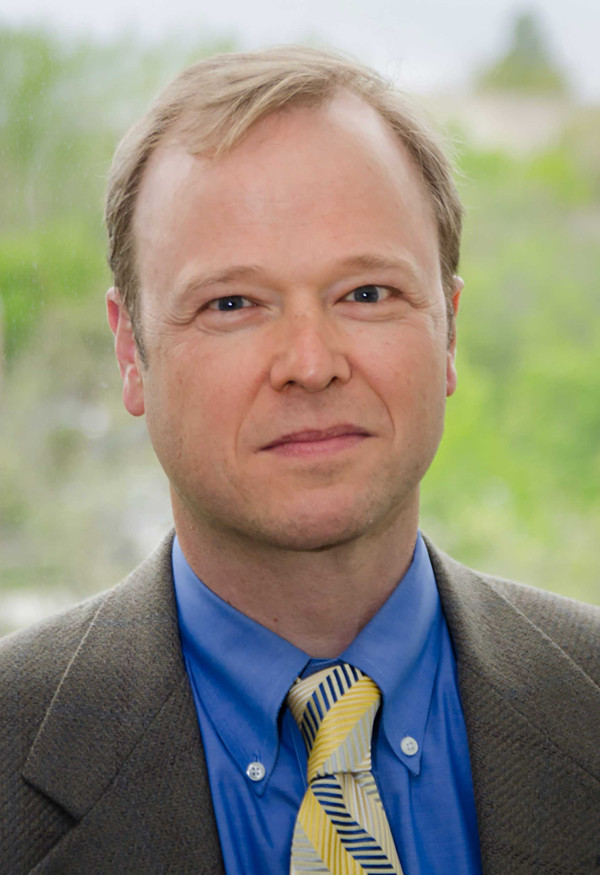 Andreas Aeppli headshot