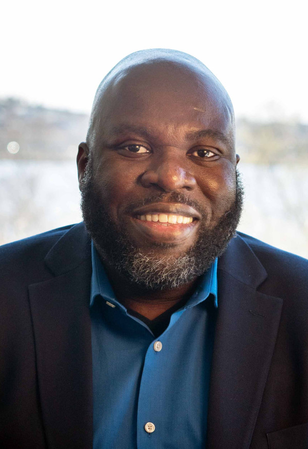 Roan Bennett headshot