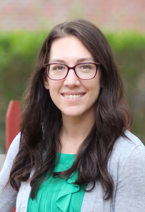 Lauren Bennett headshot