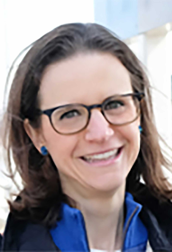 Emma Winston Chapman headshot