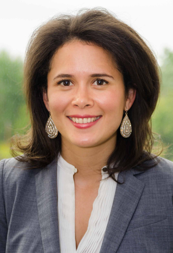 Lisa Destro headshot