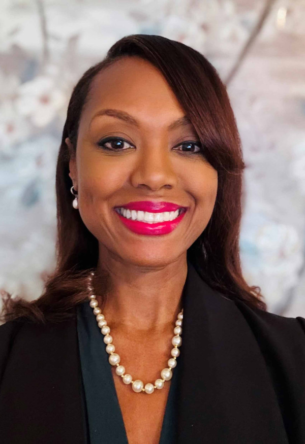 Latasha Estes headshot