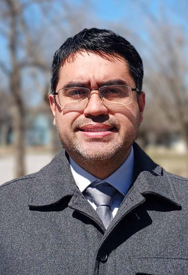 Oscar Galvis headshot