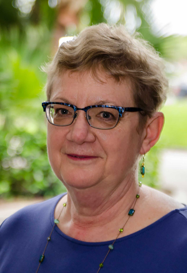 Karen Kiselewski headshot