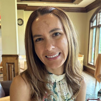 Laura O'Neill's headshot