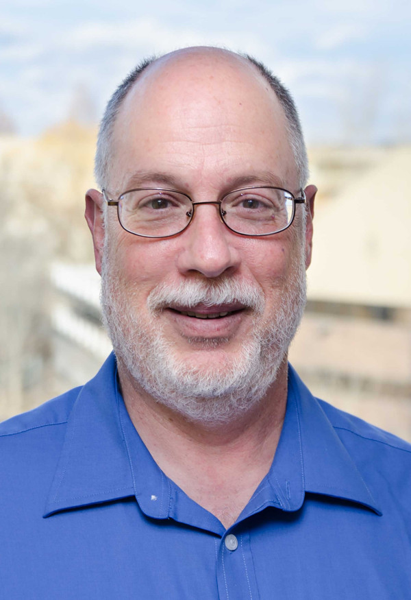 Thomas Rossi headshot