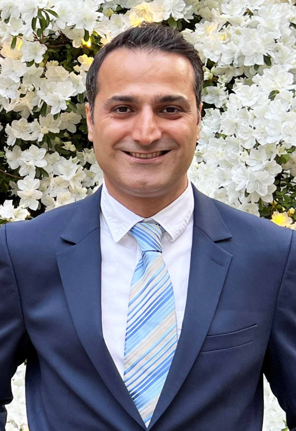 Ray Saeidi-Razavi headshot