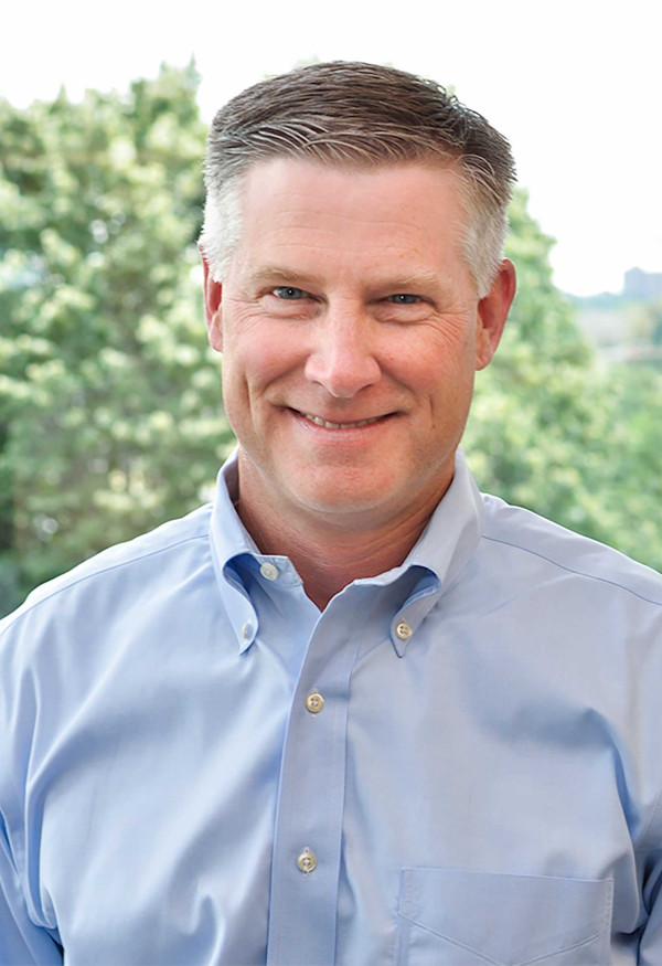 Brad Wright headshot